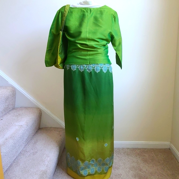Green Silk Iridescent 3 Piece Top, Wrap Skirt & Bag - Picture 6 of 14